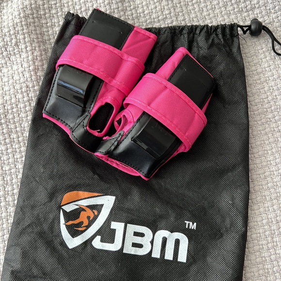 JBM Wrist, Elbow & Knee pads - Picture 4 of 4